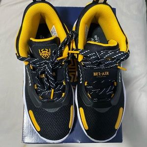 Worn twice, men’s size 5